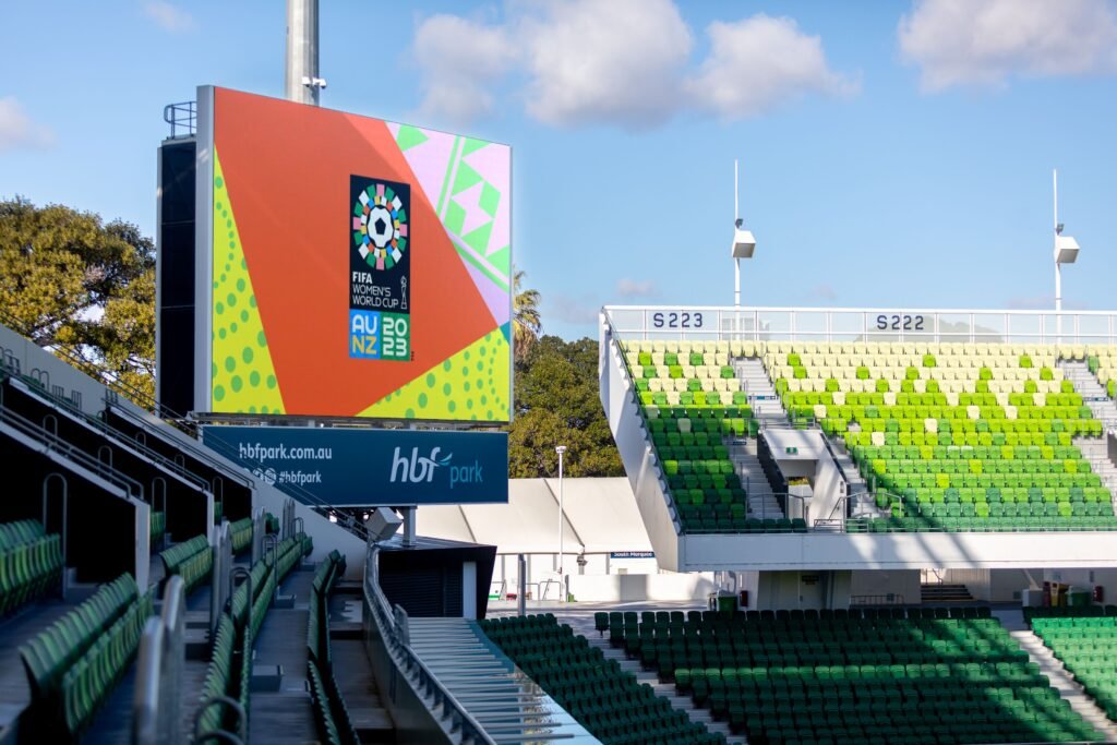 Stadium Digital Signage: Boost Fan Experience and Advertiser ROI